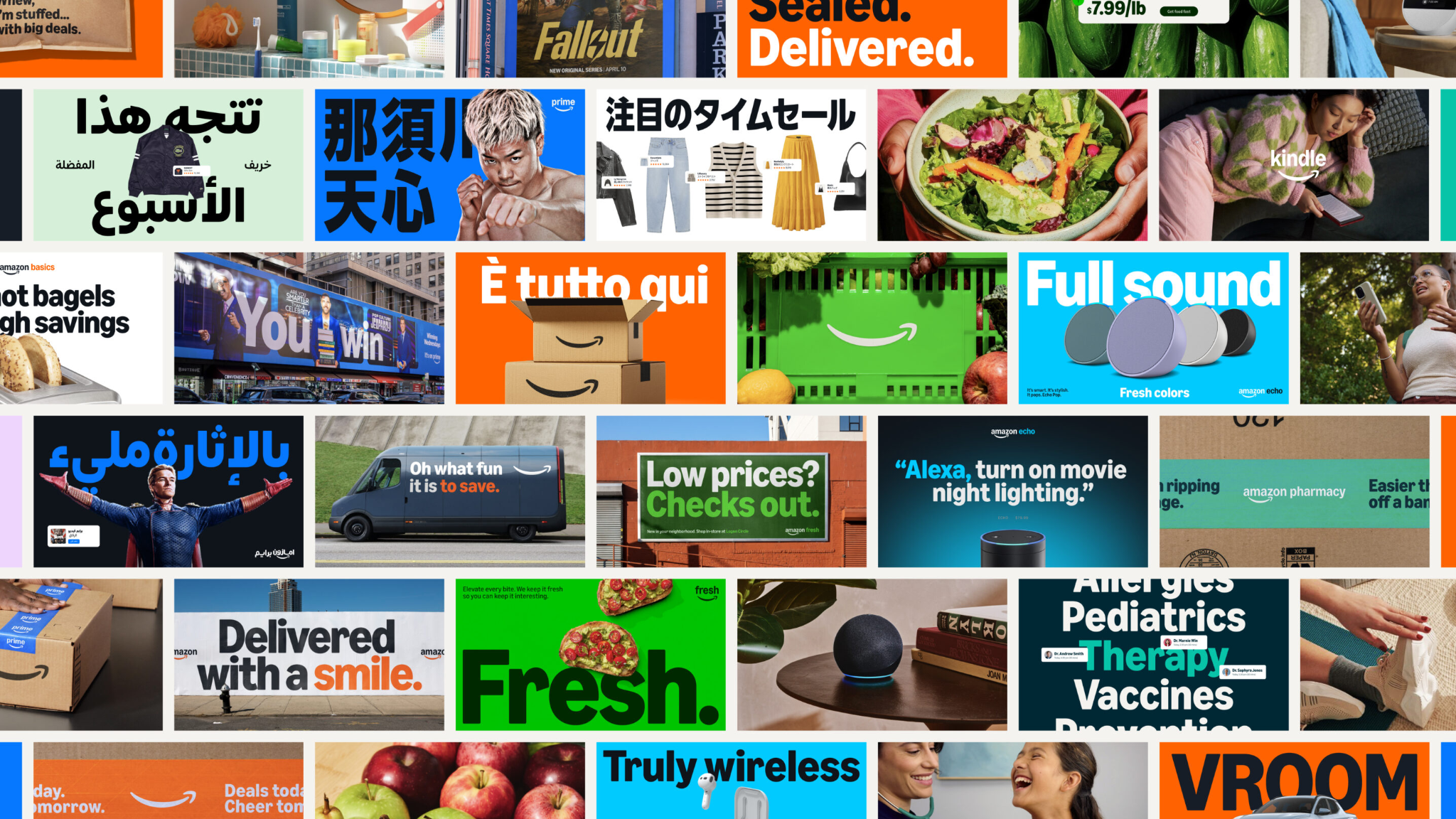 Mosaico de peças da campanha global da nova identidade da Amazon, incluindo anúncias em diferentes idiomas e serviços